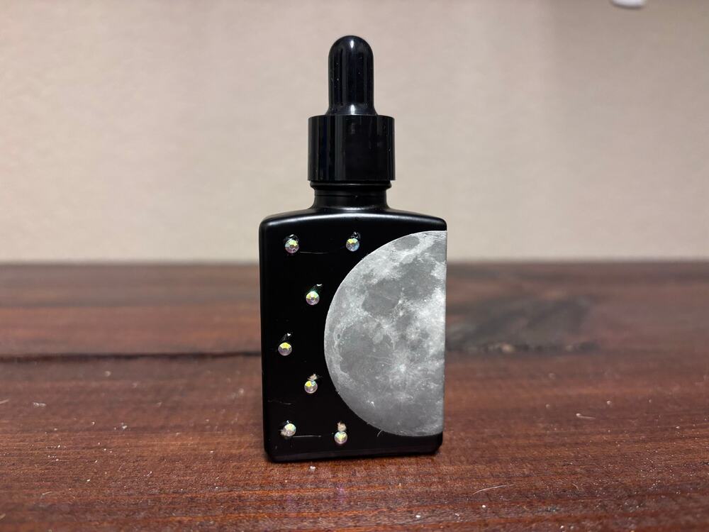 ✨ Opaque Moon Water Dropper Bottle (1 oz)